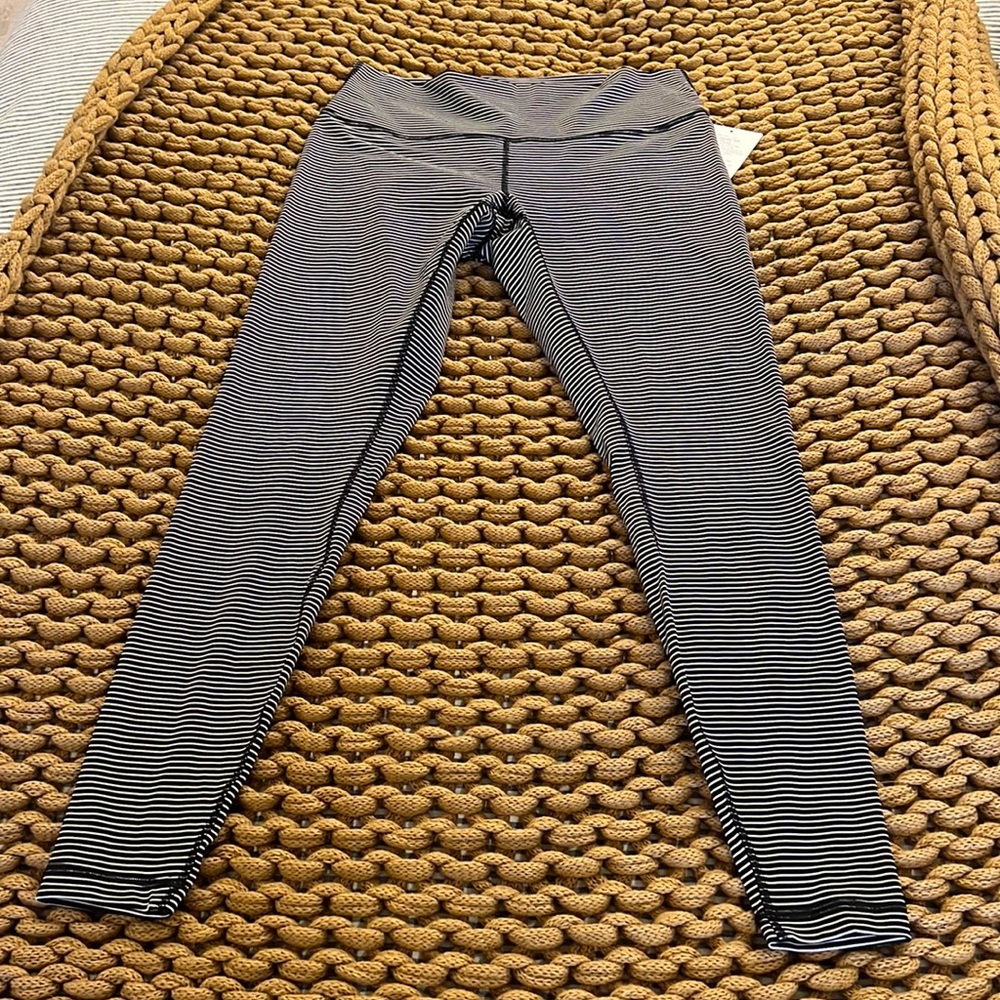 NWT Lululemon workout pants